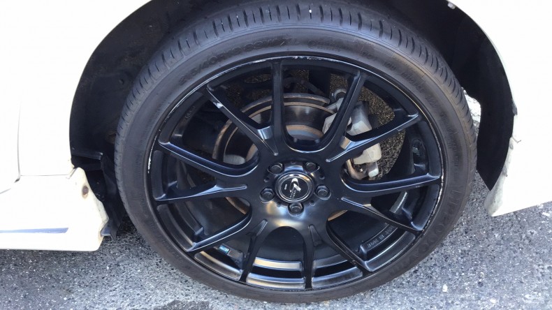 タイヤホイール前