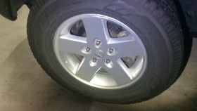 タイヤホイール前