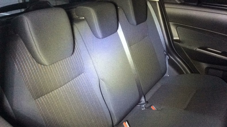 内装後方シート