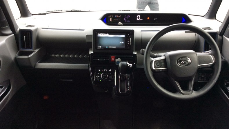 内装インパネ全体