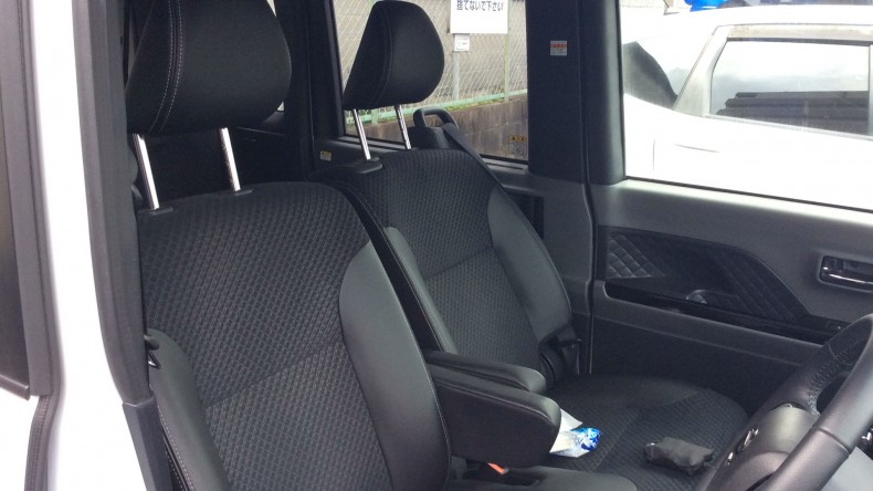 内装前方シート