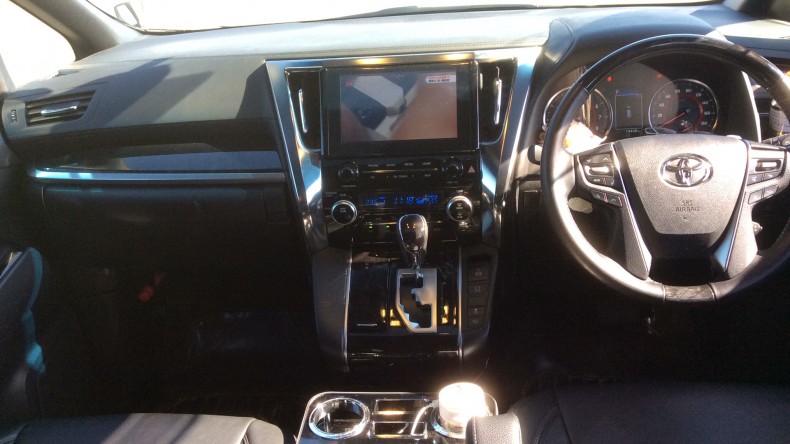 内装インパネ全体