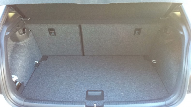 内装トランク