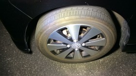 タイヤホイール前