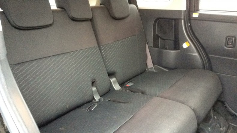 内装後方シート