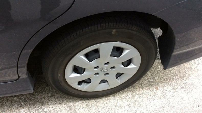 タイヤホイール前