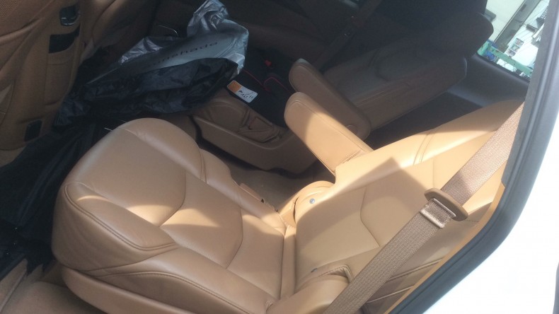 内装後方シート