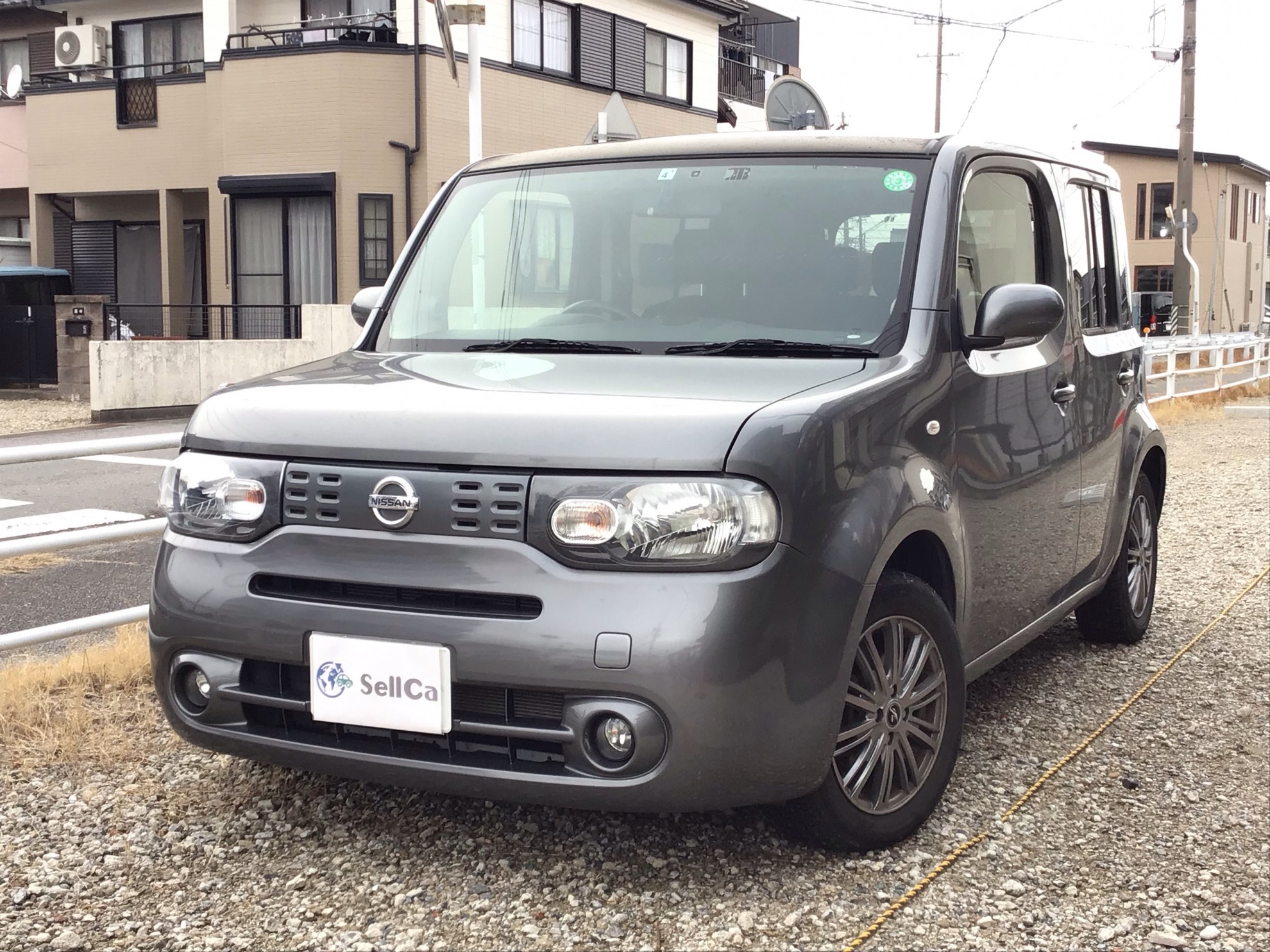 日産　キューブの車種サムネイル画像