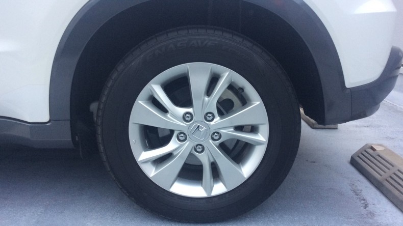 タイヤホイール前