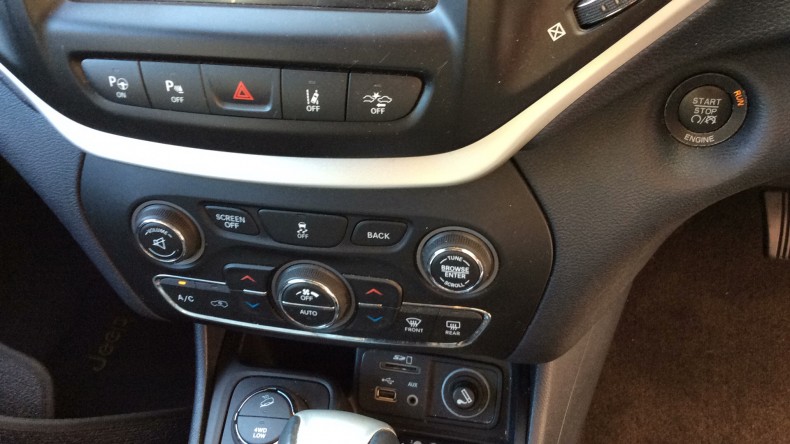 内装インパネ全体