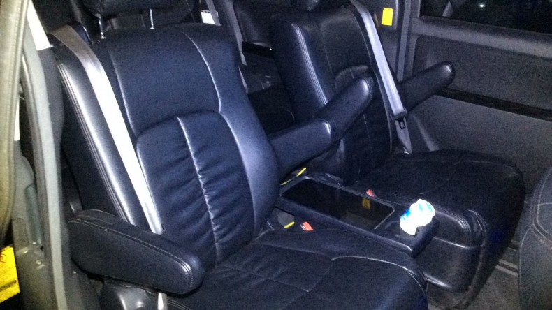 内装後方シート