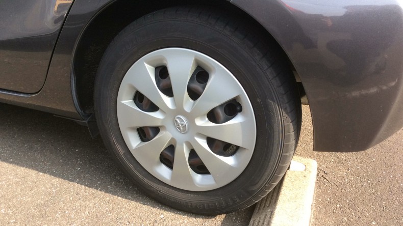 タイヤホイール前