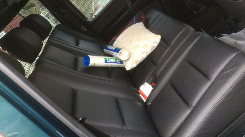 内装後方シート