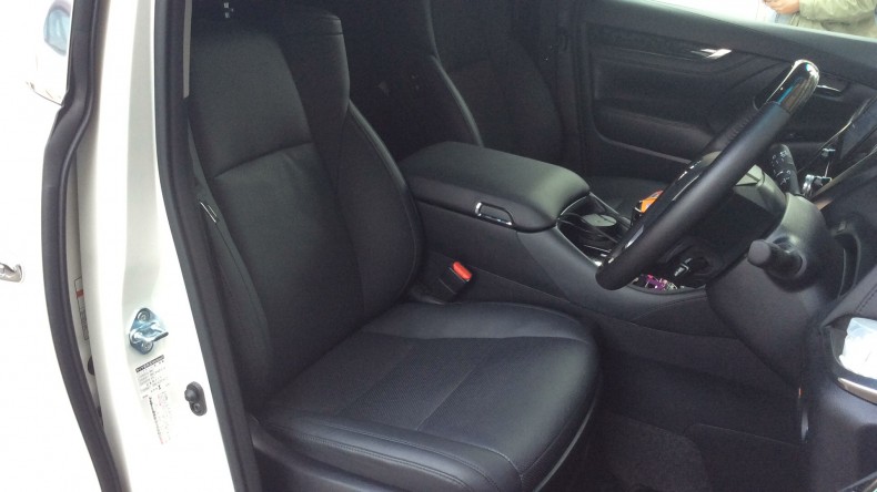 内装前方シート