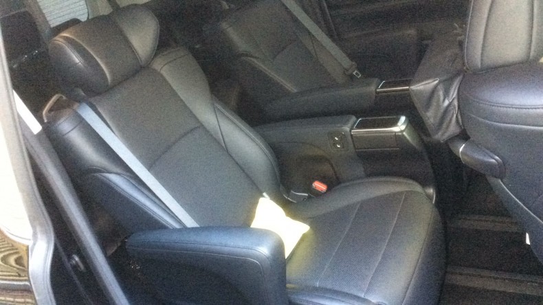 内装後方シート