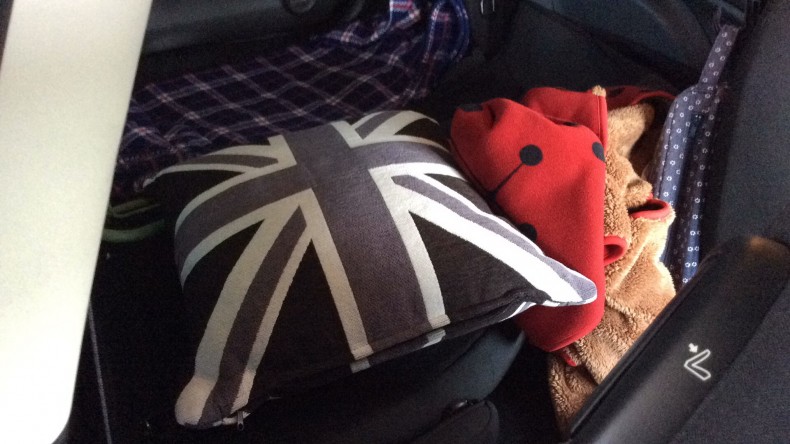 内装後方シート