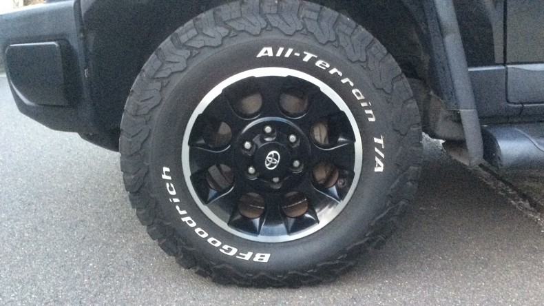 タイヤホイール前