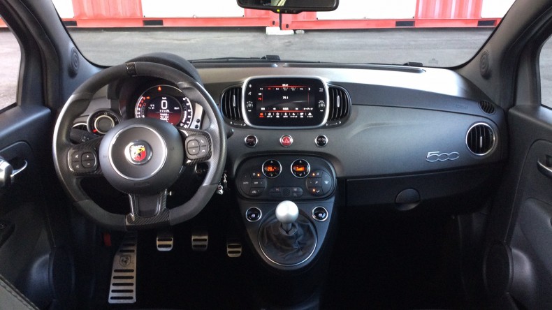 内装インパネ全体