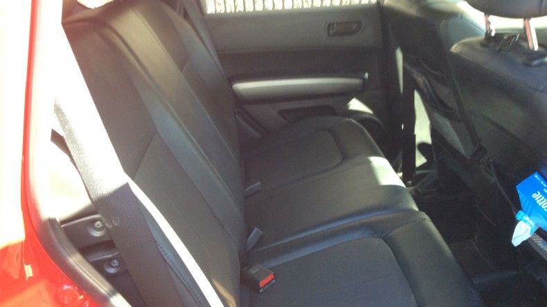 内装後方シート