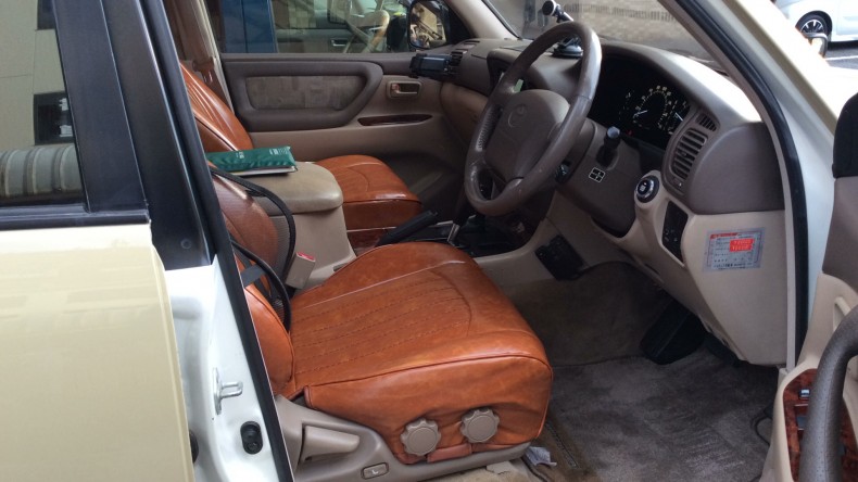 内装前方シート