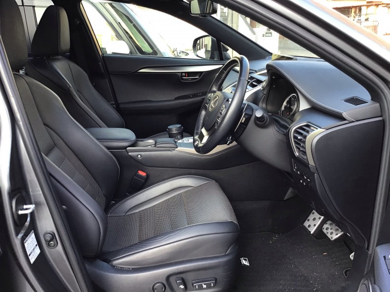 内装前方シート