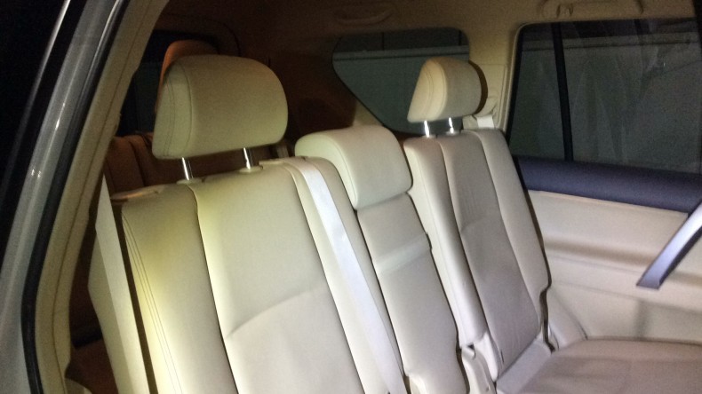 内装後方シート