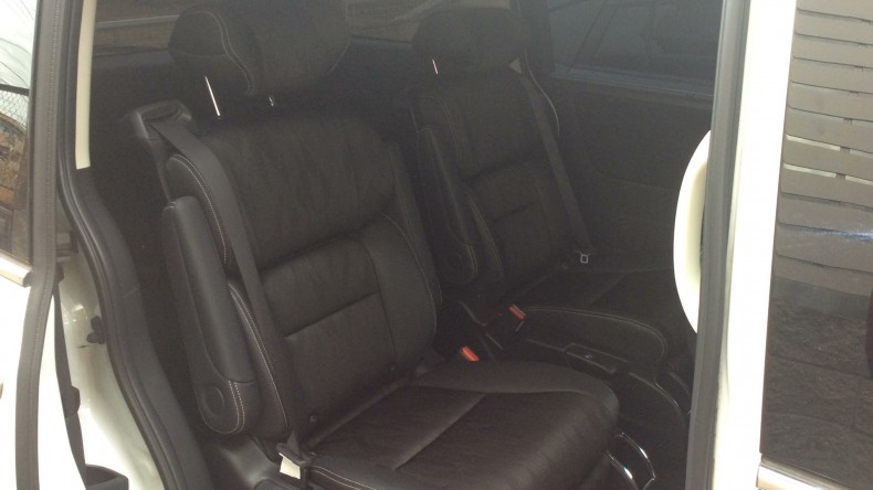 内装後方シート