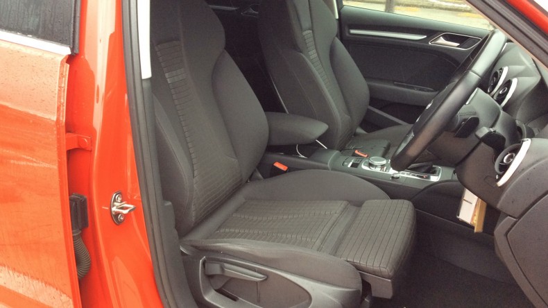 内装前方シート