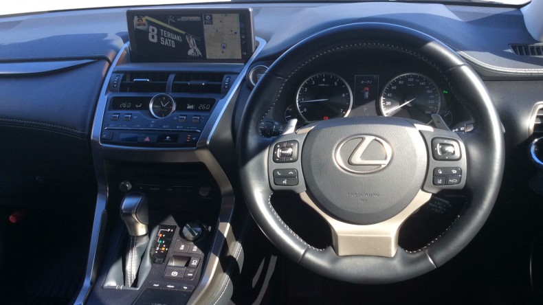 内装インパネ全体