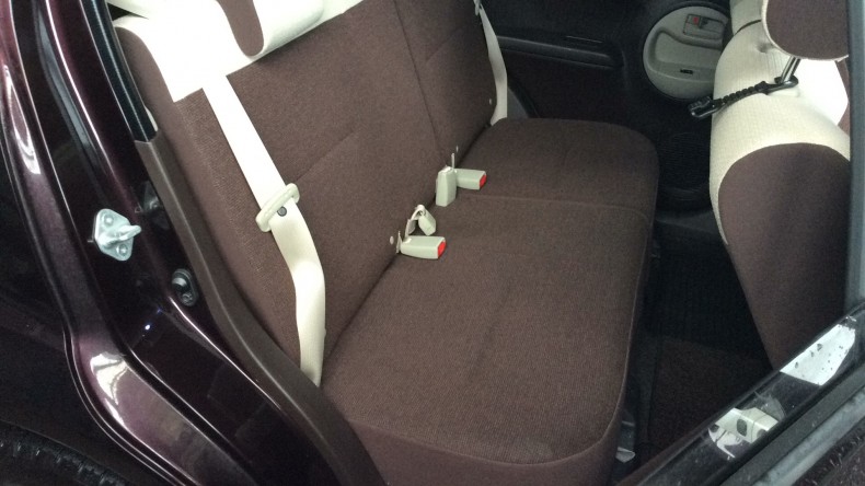 内装後方シート