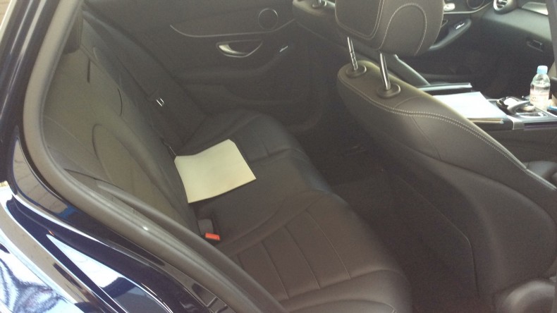 内装後方シート