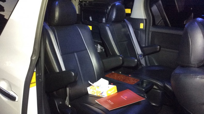 内装後方シート