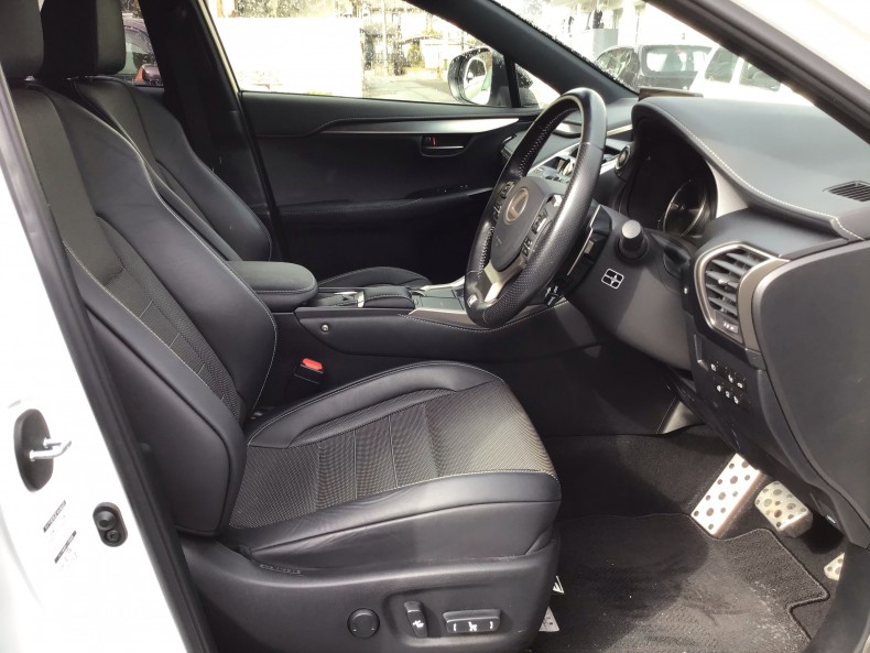 内装前方シート