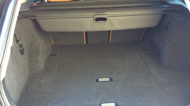 内装トランク