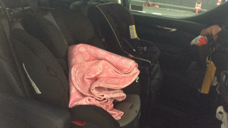 内装後方シート