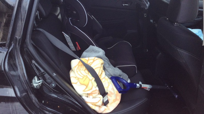 内装後方シート