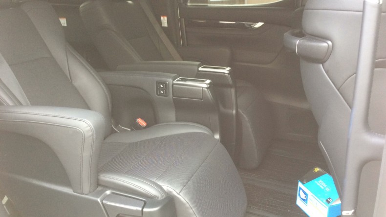 内装後方シート