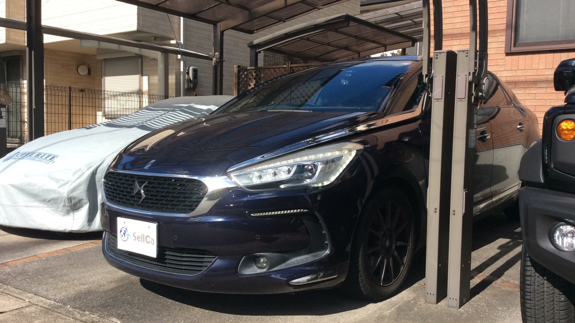 シトロエン　ＤＳ５の車種サムネイル画像