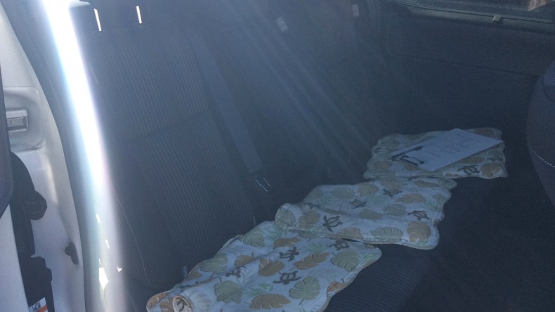 内装後方シート