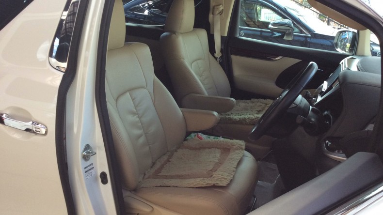 内装前方シート