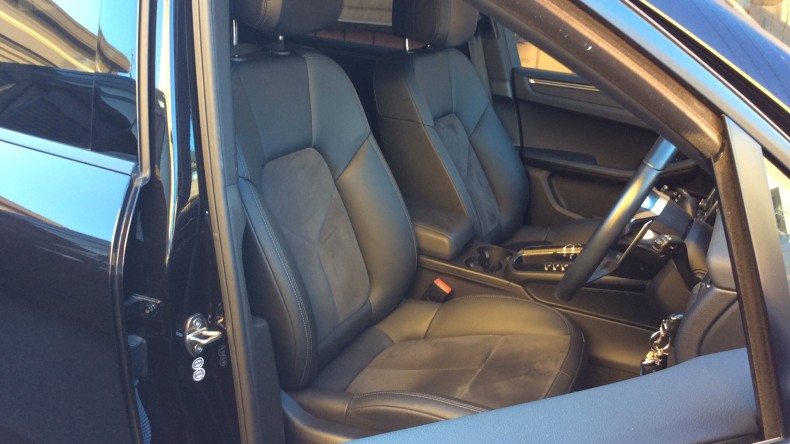 内装前方シート