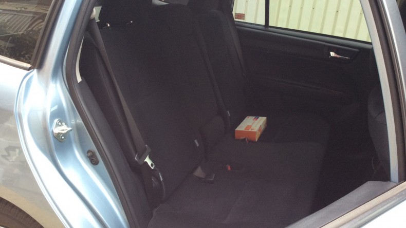 内装後方シート