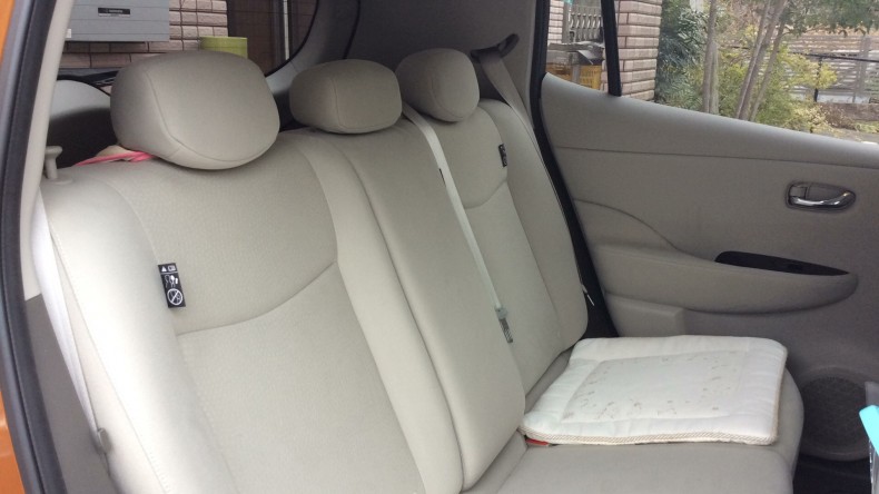 内装後方シート