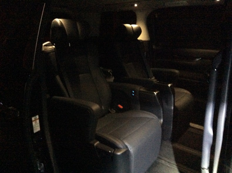 内装後方シート