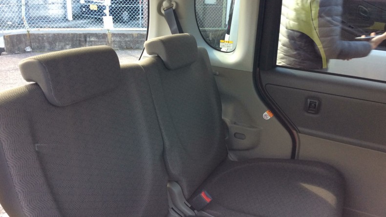 内装後方シート