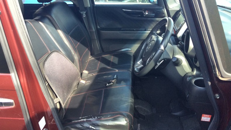 内装前方シート