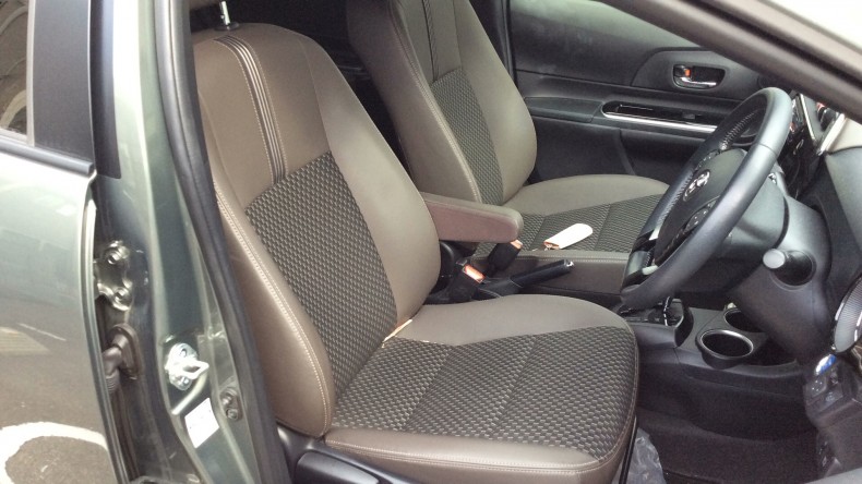 内装前方シート