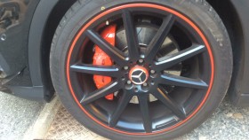 タイヤホイール前