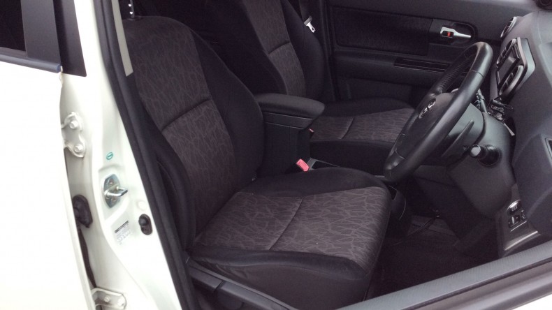 内装前方シート