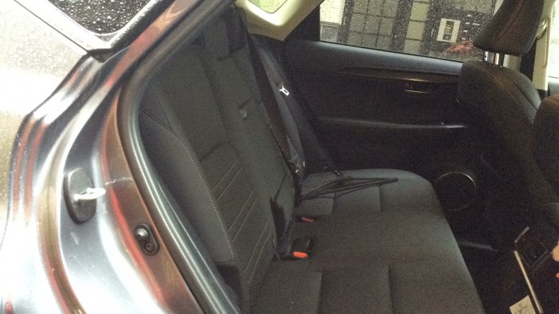 内装後方シート